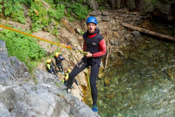 rappel canyoning